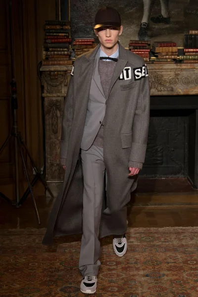 Look 4